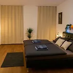 Cozy Central Studio Near Schoenbrunn Stadthalle And Mariahilfer Str